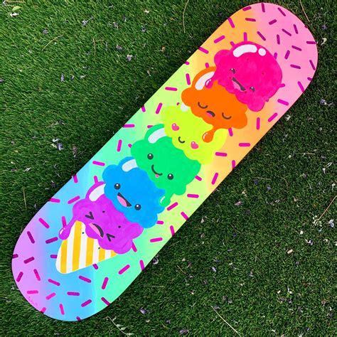 Skateboard art | Painted skateboard, Skateboard art design, Skateboard art