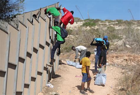 La Crisis En Lampedusa Echa Por Tierra El Discurso Xen Fobo De La