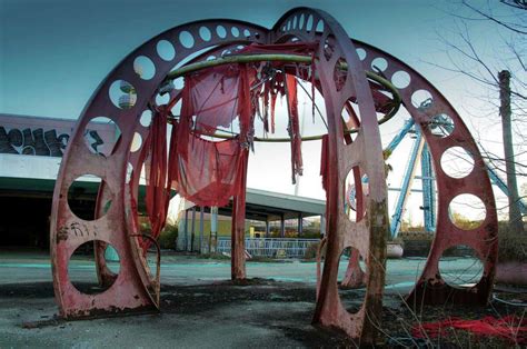 Photos Show Desolate Abandoned Six Flags New Orleans 10 Years After