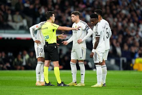 Real Madrid fans take aim at club's stars during Celta Vigo clash - Get
