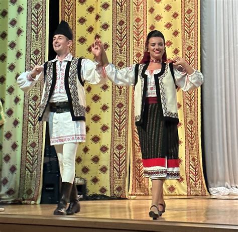 Transylvania Group Featured Romanian Best Folk Dance Traditions In