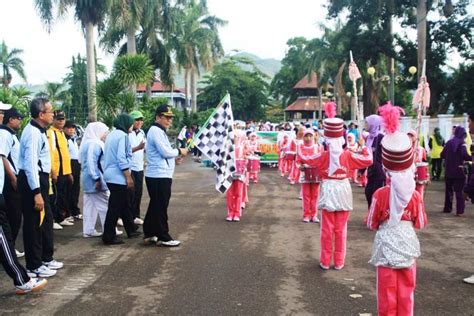 Jalan Santai Tradisi Kemenag Peringati HAB