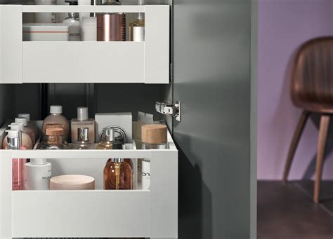 Blum EXPANDO T for thin fronts | est living Product Library