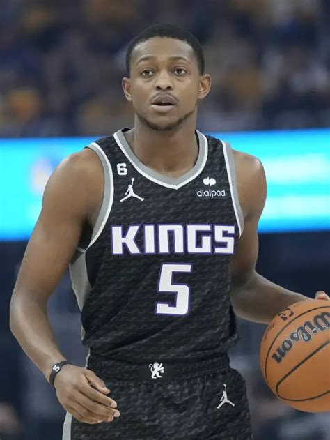 De Aaron Fox 2023Net Worth Salary Records And Personal Life