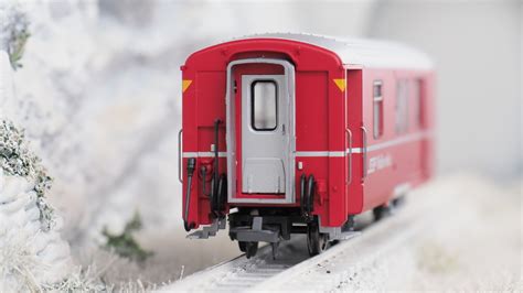 BEMO 3248 152 RhB DZ 4232 Post und Gepäckwagen 4 achsig rot