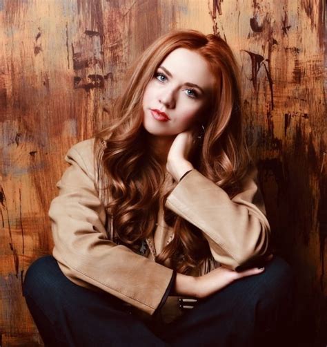 Caitlin Quisenberry Releases An Emotional Country Tune Entitled “the