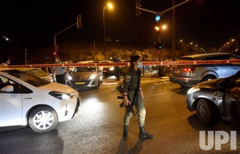 Photo Israeli Border Police Enforce COVID 19 Night Curfew