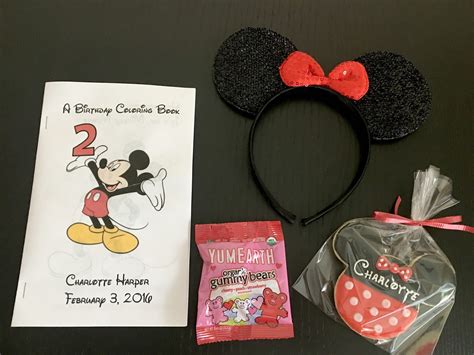 the life of a pretty lucky mama: Minnie + Mickey Mouse party favors