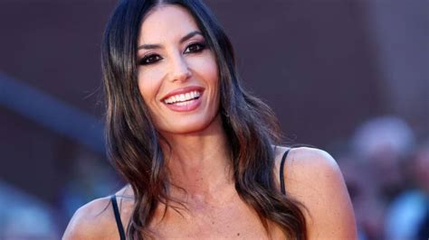 Elisabetta Gregoraci Ad Aversa Per La Presentazione De Il Coraggio Di