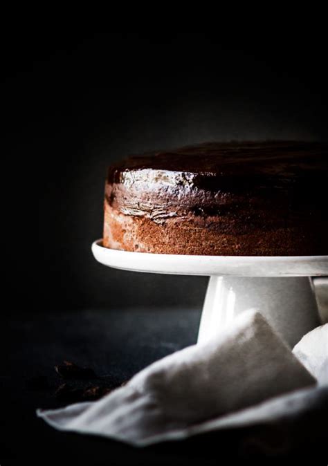 Baileys Chocolate Cake with Chocolate Frosting (Rich & Luxurious) | The ...