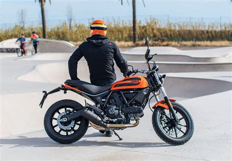 Ducati Scrambler Sixty