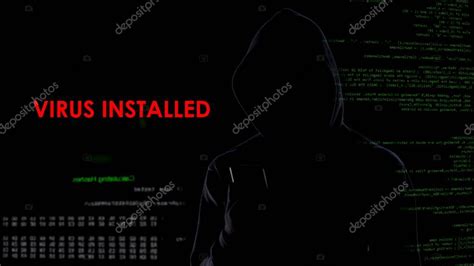 Hombre Hacker Instalado Virus En El Ordenador Port Til Enemigo