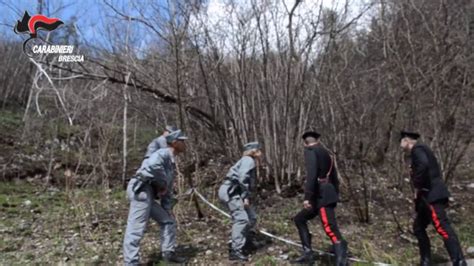 Breno BS 04 04 2017 Carabinieri Forestali Arrestano Presunto