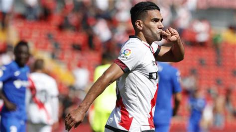 Rayo Vallecano Radamel Falcao Ya Es Un ídolo En Vallecas Gol Y Locura