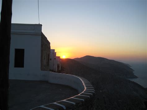 Folegandros sunset centre Photo from Harakia in Folegandros | Greece.com