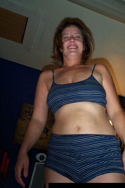 Amateur Blonde Milf Natural Tits 684 1600x1200 Porn Pic