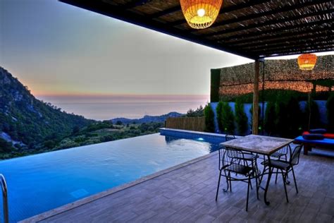 sea view villas  rent zehra villas