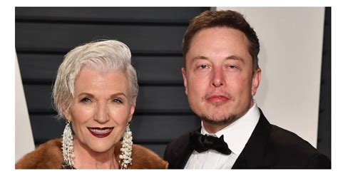 Kto powiedział że bikini nie jest dla kobiet w wieku lat Matka