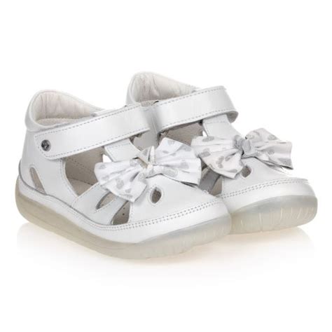 Designer Kids Sandals | Childrensalon Outlet | Childrensalon Outlet