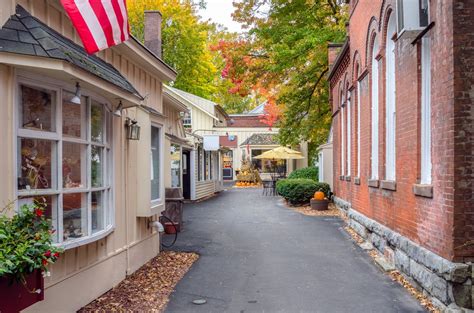 7 Amazing Small Town Weekend Getaways In Massachusetts