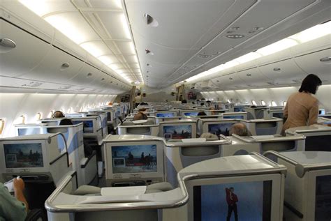 Emirates Airbus A380 Business Class - AERONEF.NET