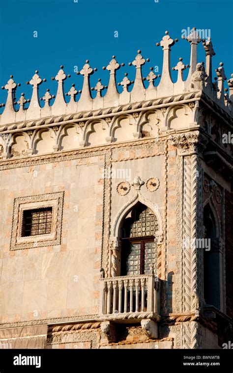 Facade of Palazzo Ca´ d`Oro at Canal Grande Venice 2010 Stock Photo - Alamy