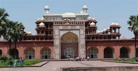 agra itmad ud daula akbars tomb  walking