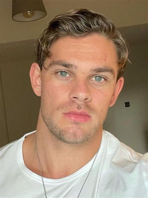 Just Beautiful Men Gorgeous Eyes Cleft Chin Michael Roberts Big