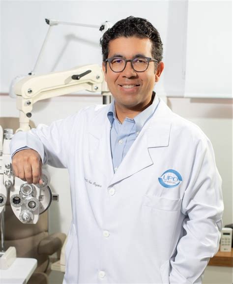 Prof Dr Caio Regatieri Especialista Em Retina