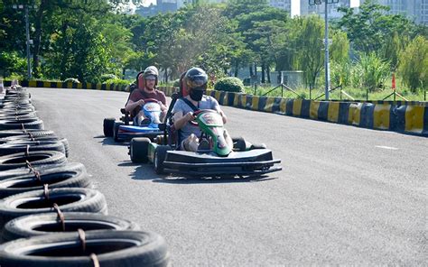 Trên đường đua Go Kart