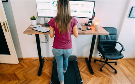 7 Easy Ways To Stay Fit At A Desk Job Fitness At Home