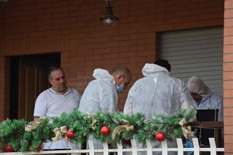 Orrore A Cisterna Di Latina Uccide La Moglie A Martellate Davanti La