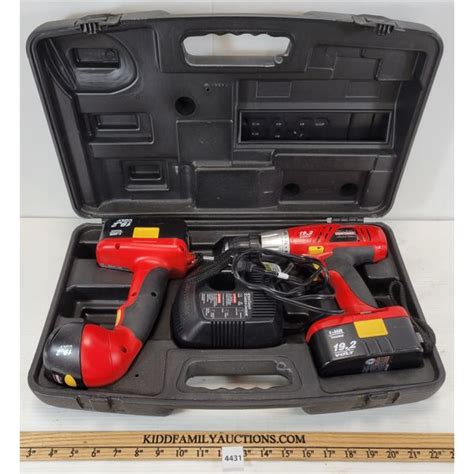 Craftsman Cordless Drill Driver Flashlight And Charger Set W Case