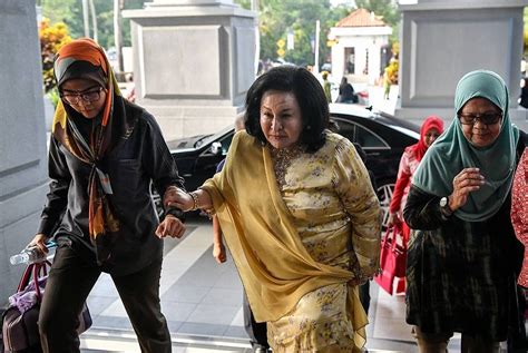 Mahkamah Tolak Tangguh Bicara Ubah Wang Haram Elak Cukai Rosmah