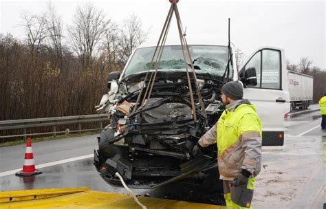 Lkw Unfall im Landkreis Deggendorf A3 auf Höhe Ohetal stundenlang gesperrt