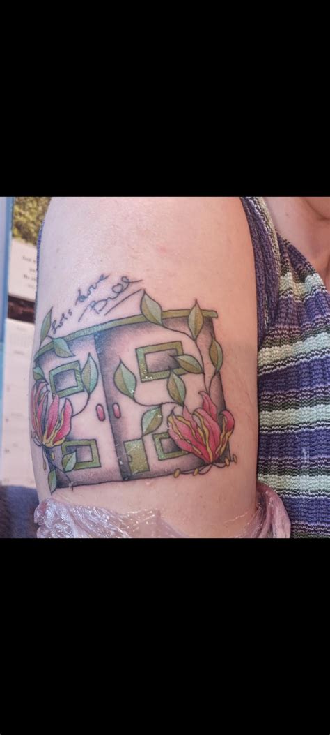 I hate my tattoo, please help! (more detail in the comment of this post) : r/tattooadvice