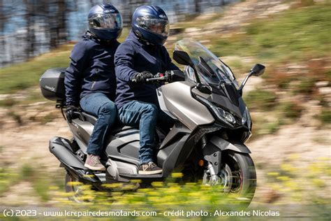 Essai Kymco AK Premium