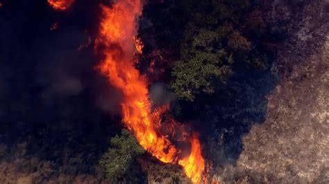 Grass Fire Prompts Evacuations In Emerald Hills Near Redwood City Nbc Bay Area