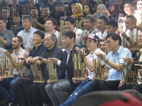 Cara Memainkan Angklung Yang Baik Dan Benar Bagi Hal Baik