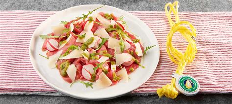 Carpaccio Di Manzo Con Provolone Valpadana D O P Piccante