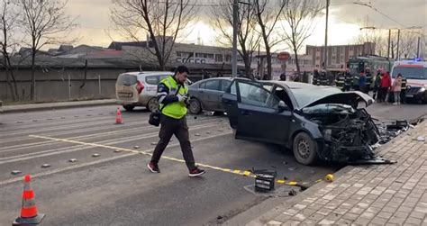 Accident Rutier N Municipiul Ia I Dou Autoturisme Au Intrat N