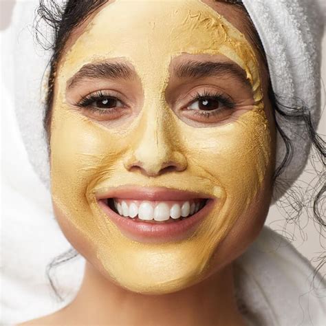 Turmeric Benefits for Skin: How to Use Turmeric in Your Skincare Routine