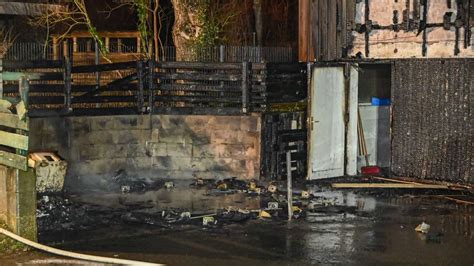 Erst Brennen Nur M Lltonnen Feuer Zerst Rt Jugendhilfehaus In Lensahn