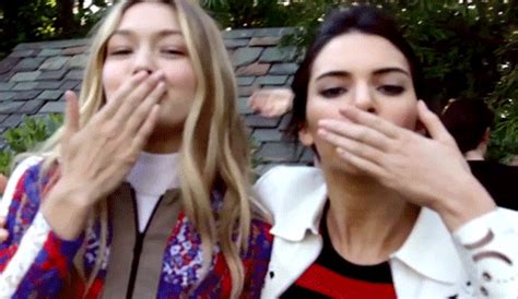 16 Reasons Why Every Blonde Needs A Brunette BFF Her Campus