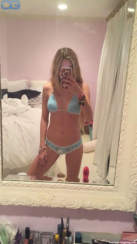 Delilah Belle Hamlin Nude Pictures Photos Playboy Naked Topless