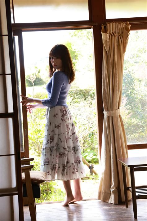 VIERNES Digital Photobook Yuka Kohinata Wet Hot vol 1 Edición Completa V2PH