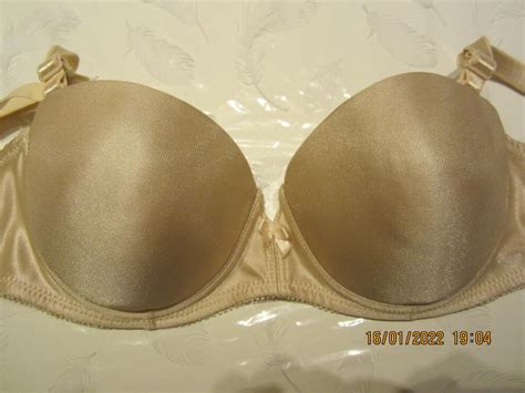 Soutien Gorge En Satin Beige Taille B Euros Petite Annonce