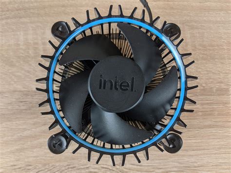 Обзор и тестирование процессора Intel Core i3-12100F. И снова народный ...