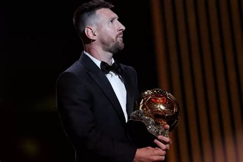 Messi Raih Ballon D Or Netizen Bandingkan Dengan Haaland Dan Ronaldo