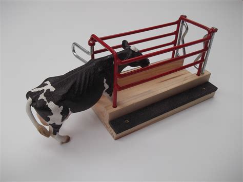 Cattle crush | Wooden Handcrafted Farm Sets, Northern IrelandWooden Handcrafted Farm Sets ...